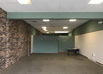 M&M Plaza (M & M Plaza) - From Office Space (newer photo)